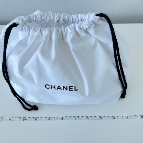 Chanel Drawstring pouch 🖤 - Picture 2 of 3
